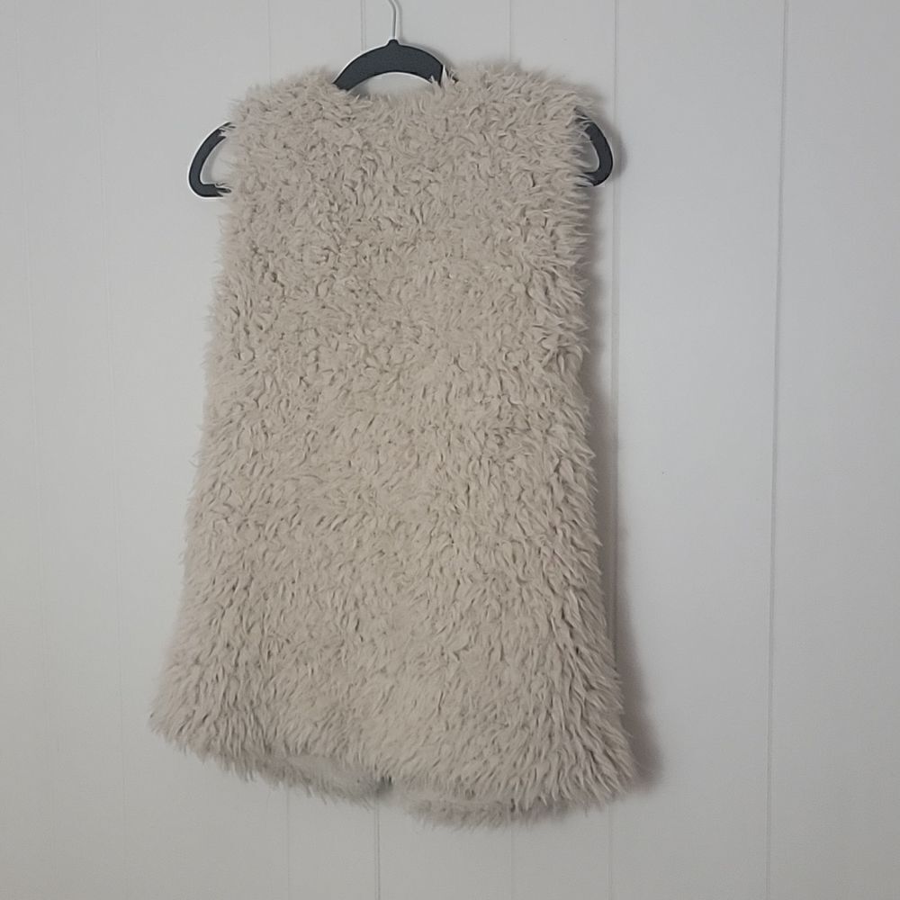 Fur vest - Picture 2 of 4